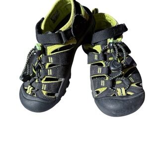 Keen Kids Water Shoes Sandals Black Green Size 1 Outdoor Hiking Fishing Camping